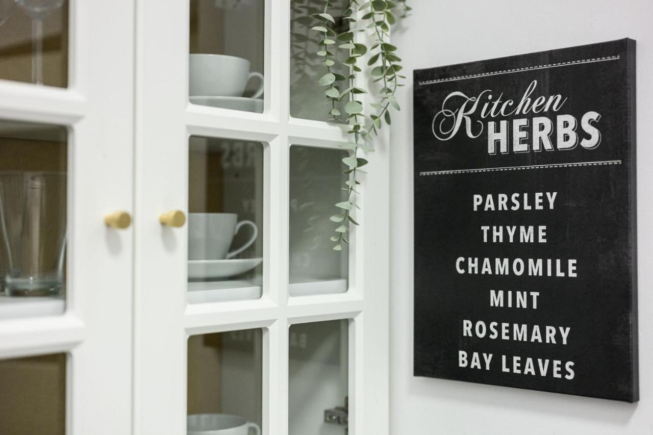 Unique Style Old Town - 25 Min From The Airport - By Homelike Apartment Krakow