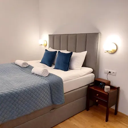 Unique Style Apartments Old Town - 25 Min From The Airport - By Homelike Krakow Exterior photo