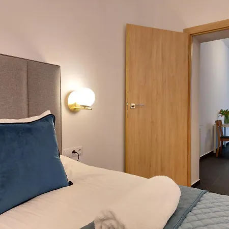Unique Style Apartments Old Town - 25 Min From The Airport - By Homelike Krakow Exterior photo